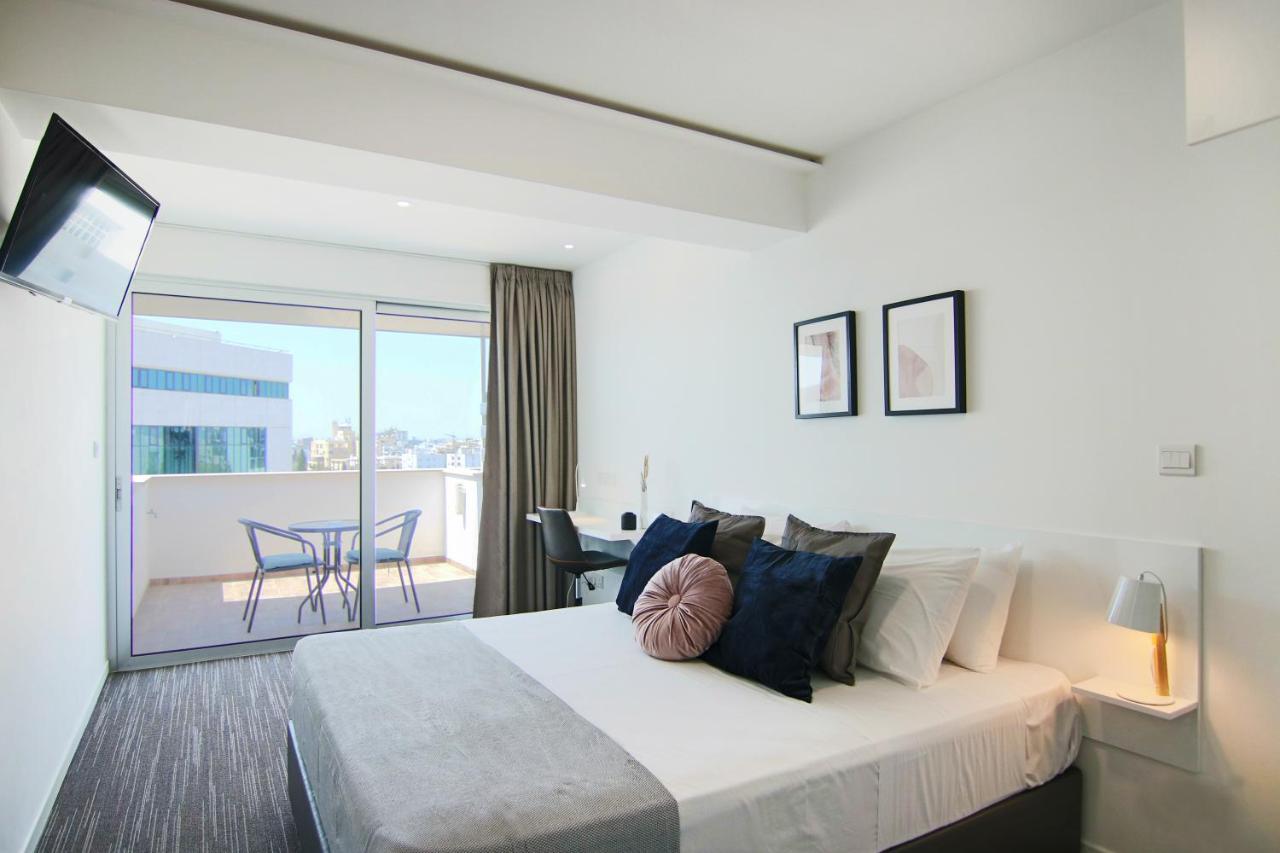 Phaedrus Living: Luxury Suite Nicosia 505 Extérieur photo